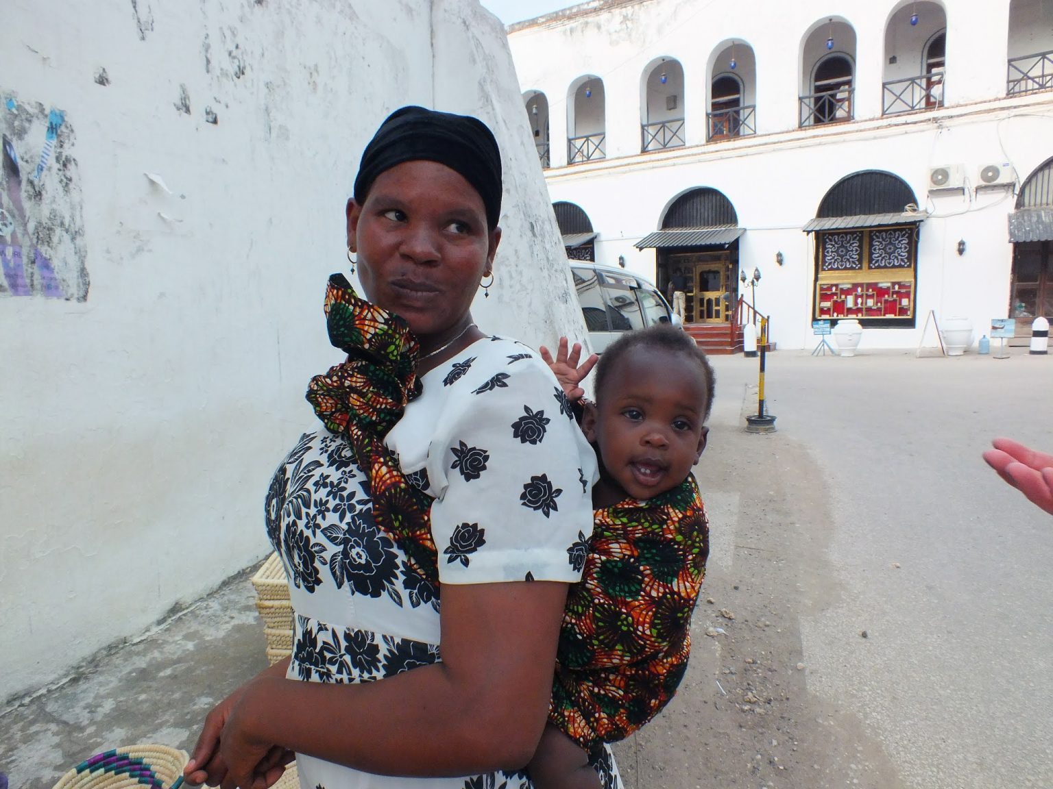 Zanzibar adası'nda sevimli bir ana oğul, Tanzanya