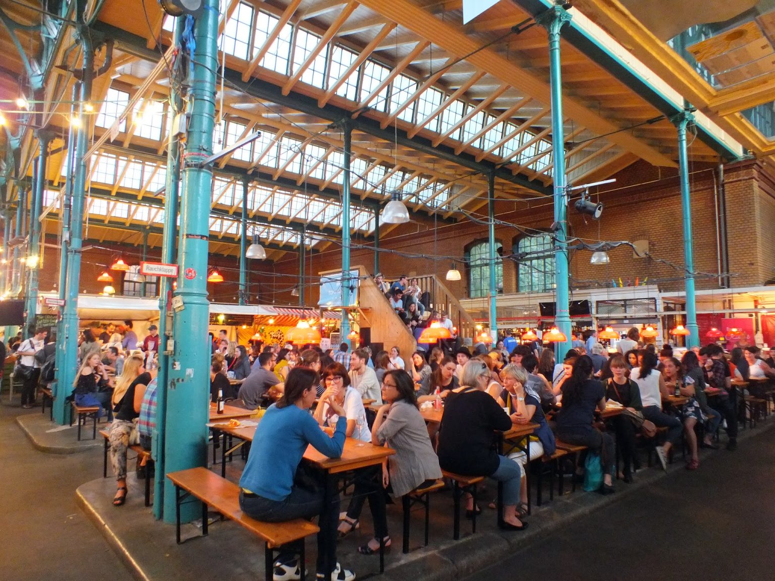 Berlin'de eski binalar hayata kazandırılmış