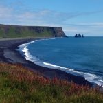 İzlanda sahillerinin kumu simsiyah