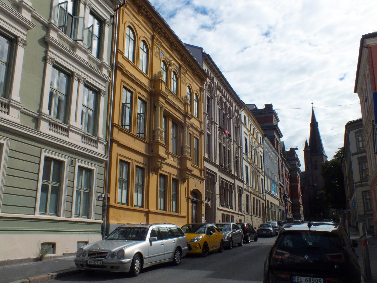 Oslo tarihi binalarla kaplı