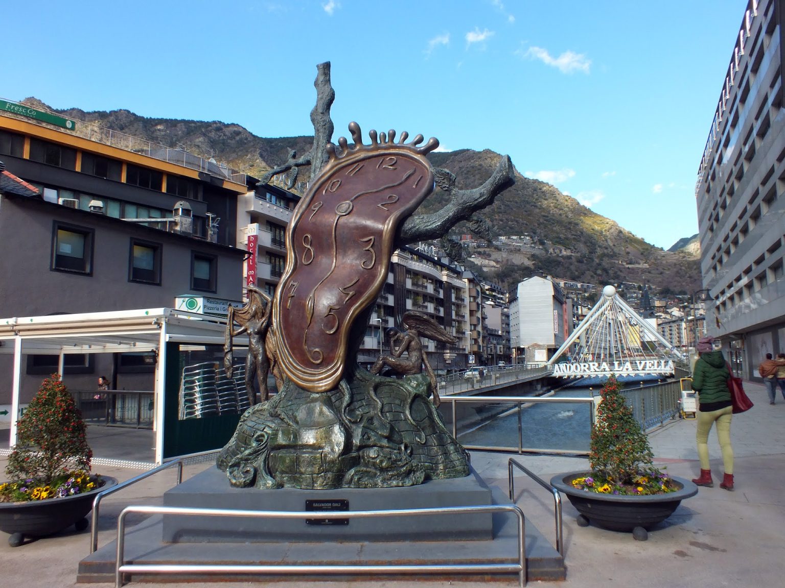 Andorra ekzantrik saat