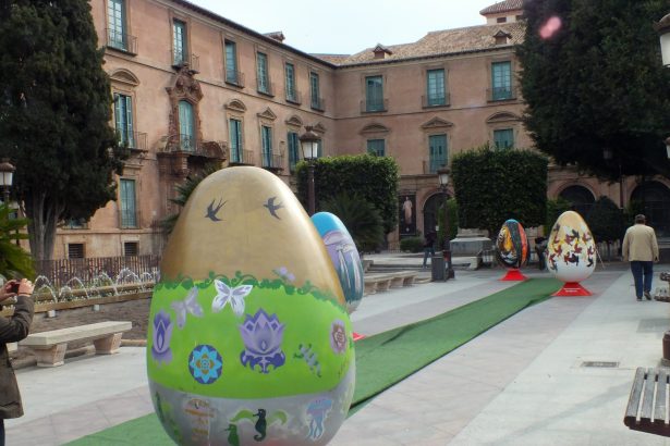 Mursiya'nın paskalya yumurtaları