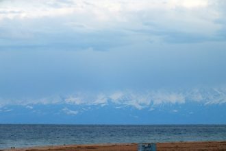 Issık Gölü ve Tanrı Dağları