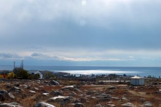 Çolpan Ata yazıt alanından Issık Gölü