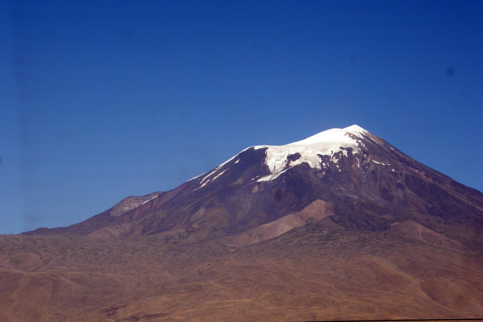 Ağrı Dağı'nın zirvesi
