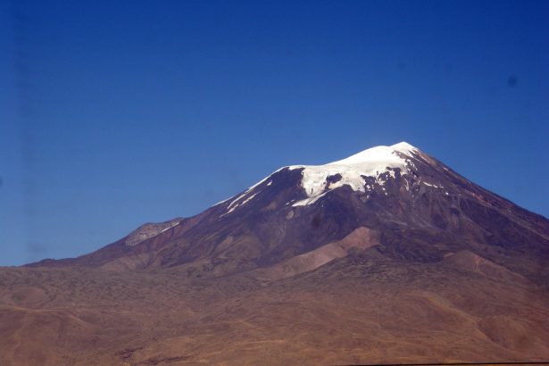 Ağrı Dağı'nın zirvesi