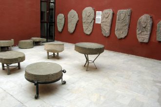 Van Arkeoloji Müzesi ve Hakkari'de bulunan balballar