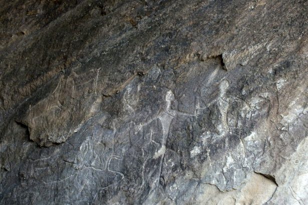 Qobustan'da dedelerden izler, Azerbaycan