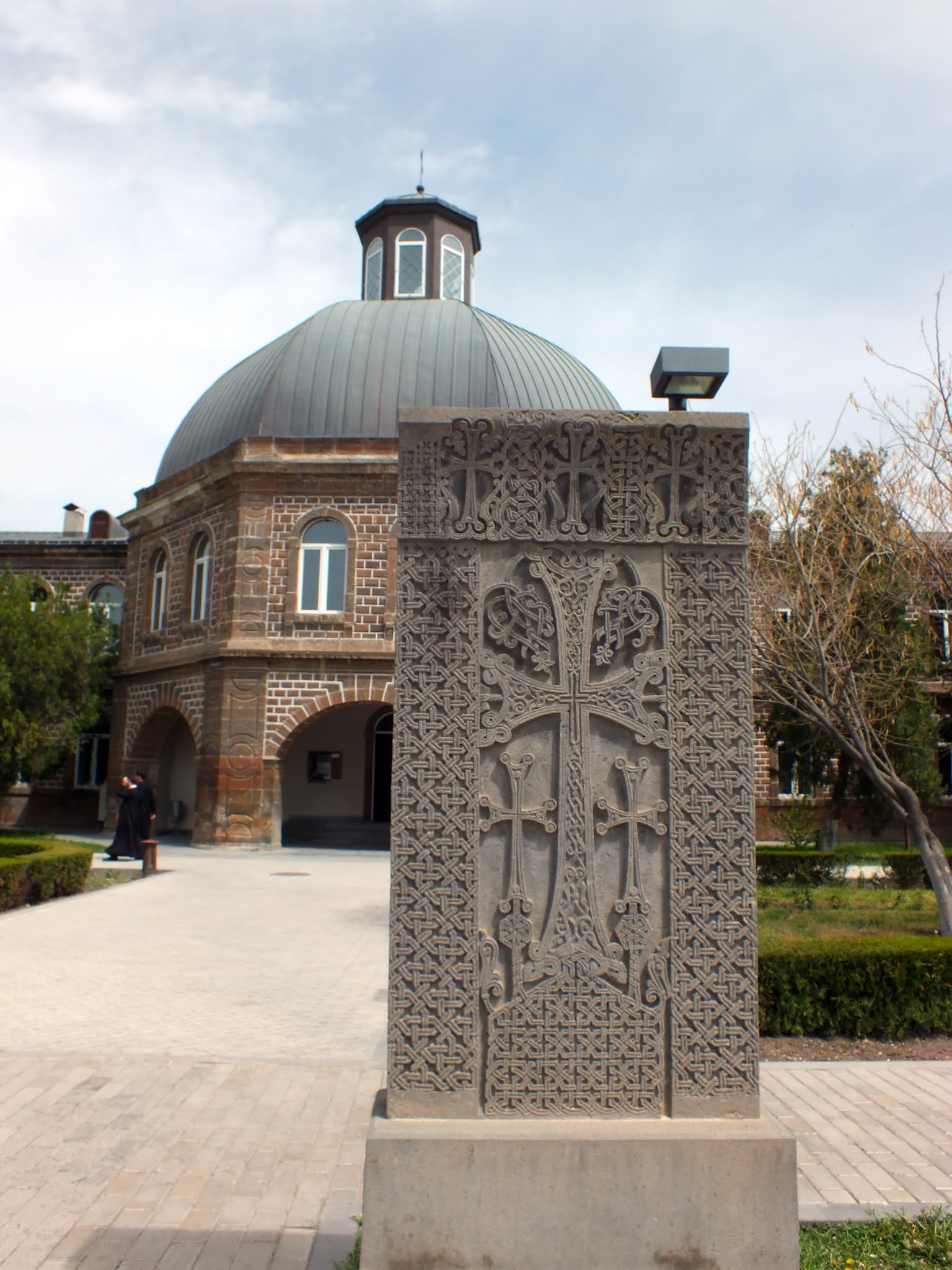 Eçmiyadin yada Ermenilerin Vatikanı