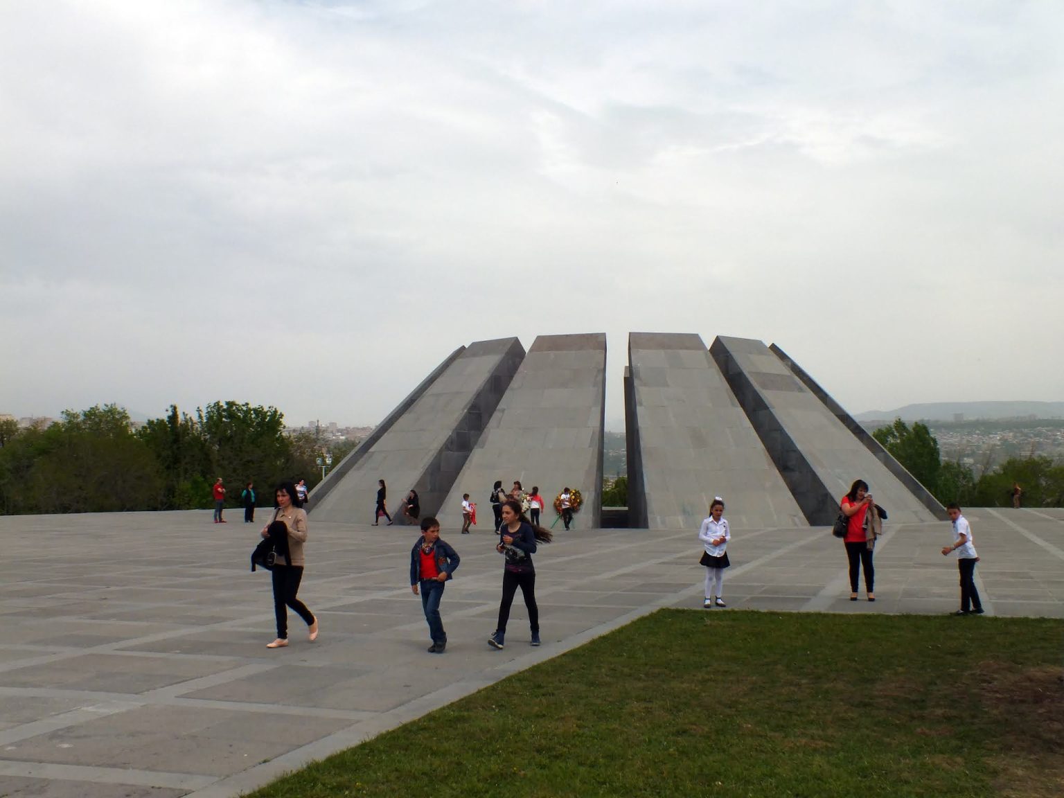 Ermeni Soykırım Anıtı, Erivan