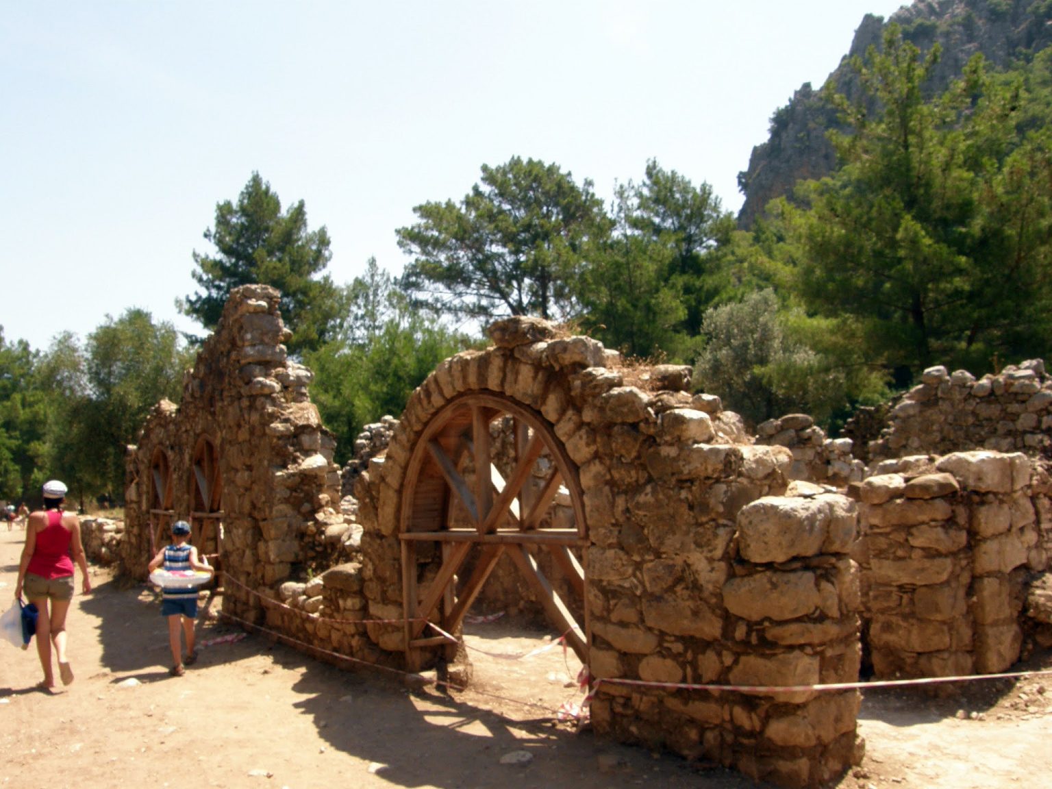 Olimpos ve Çıralı (Yanartaş)