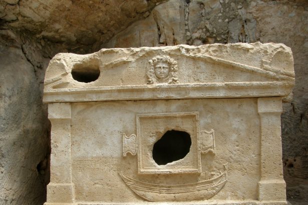 Olimpos ve Çıralı (Yanartaş)