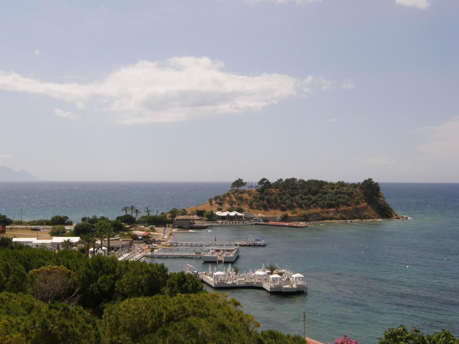 Güvercin ada, Kuşadası