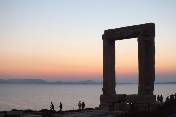 Naxos'ta gün batımı