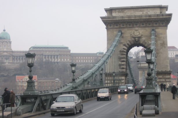 Szcency Köprüsü, Budapeşte