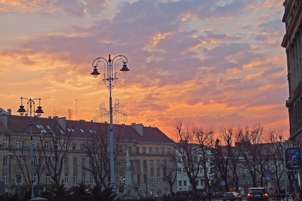 Lviv'de gün batımı
