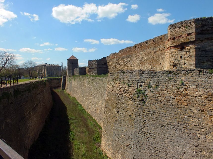 Akkirman Kalesi