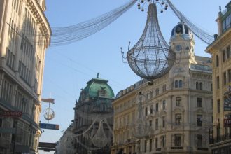 Viyana'da yılbaşı süslemeleri