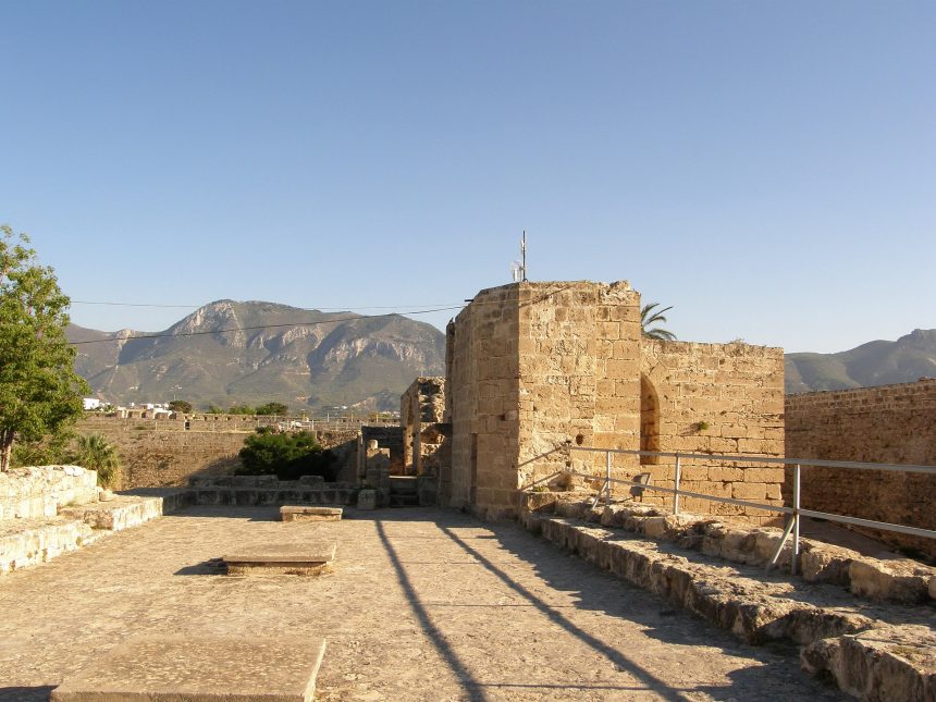 Girne Kalesi