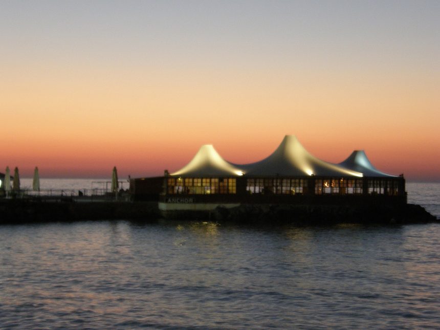 Girne'de gün batımı