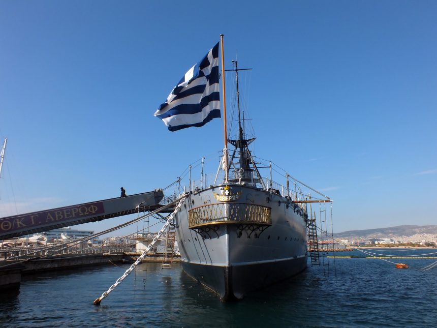 Meşhur Averof Zırhlısı, Pire