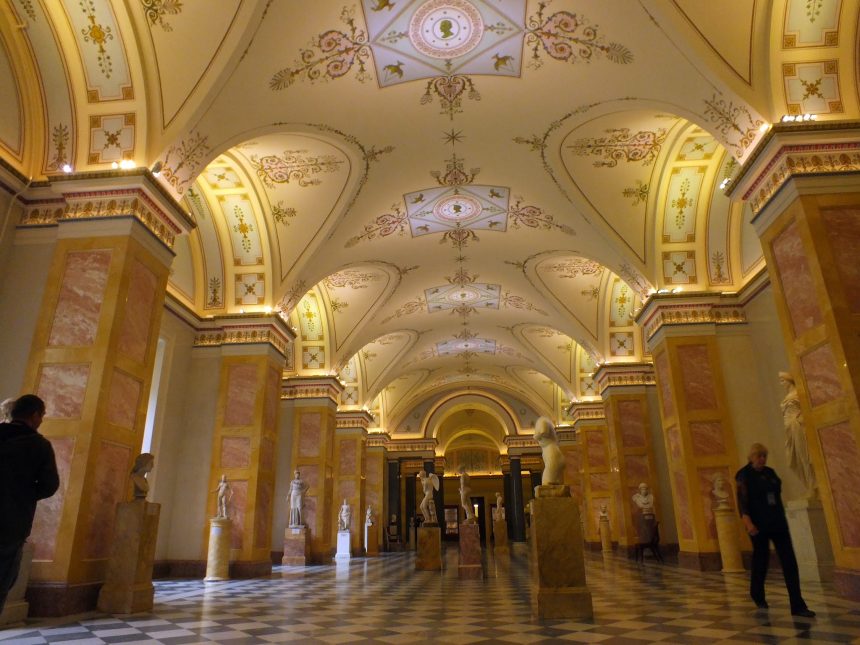 Hermitage Müzesi'nin içi anlatılmaz, gezmek bile yetmez