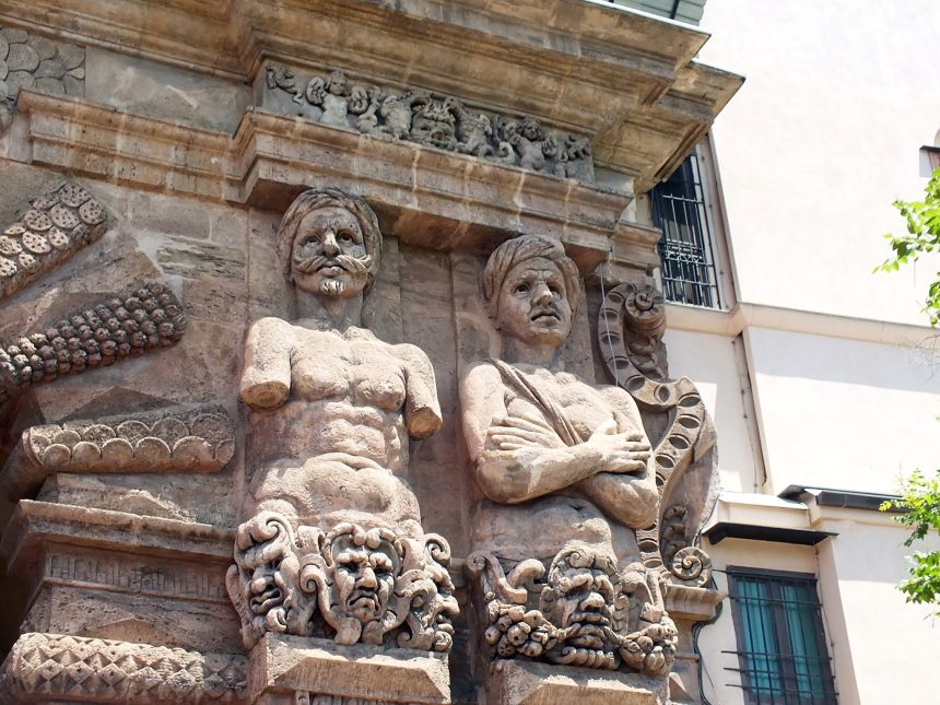Türk esirleri betimleyen heykeller, Palermo