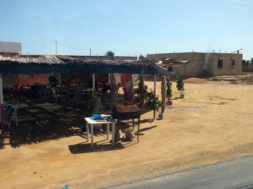 Cerbe Yollarında, Tunus