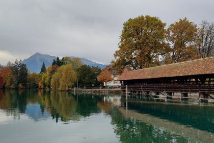 Interlaken kıyısından manzaralar, Thun, İsviçre