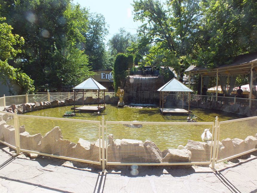 Çimkent Merkez Parkı